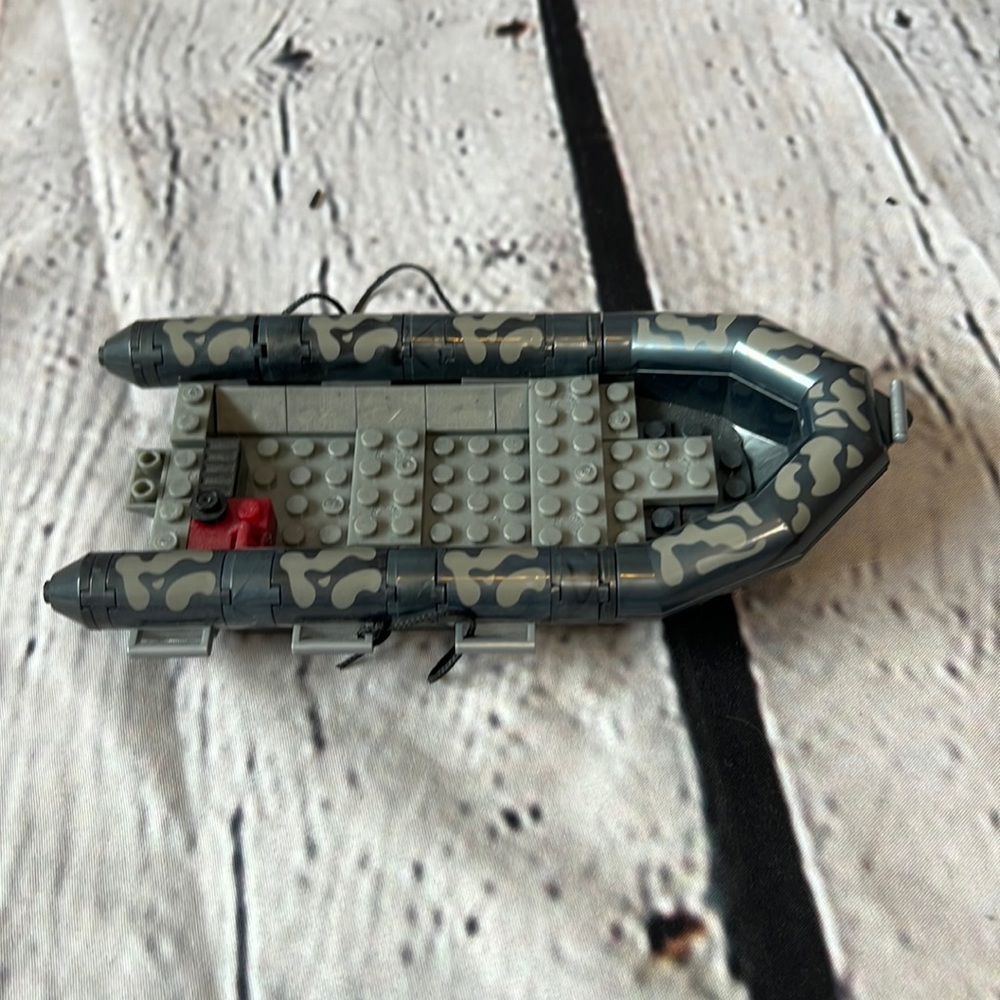 Mega Bloks Call of Duty military Raft